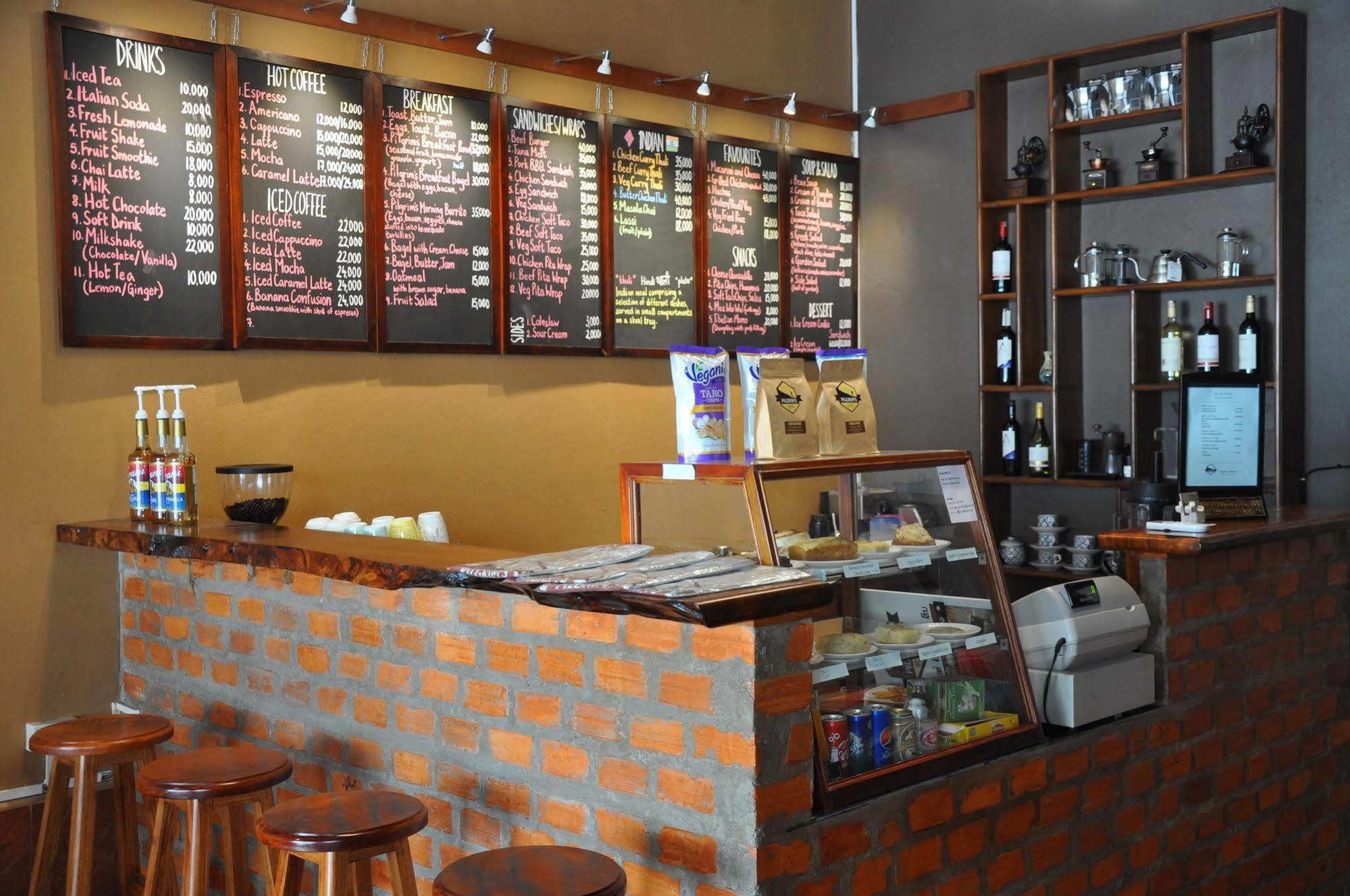 Pilgrim'S Kitchen & Inn Savannakhet Exterior photo